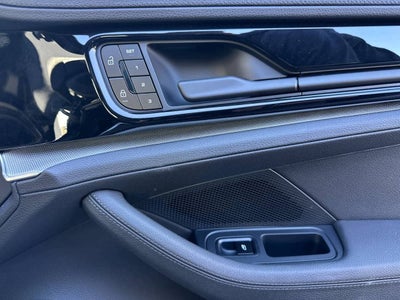 2026 Porsche Panamera Base