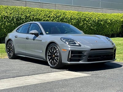 2026 Porsche Panamera Base