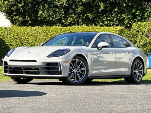 2026 Porsche Panamera 4