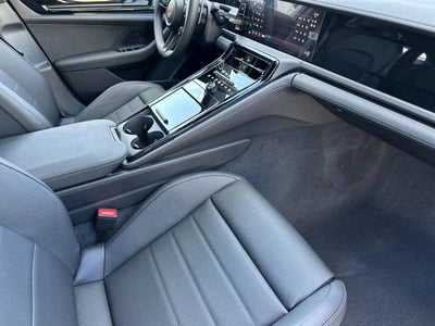 2026 Porsche Panamera 4