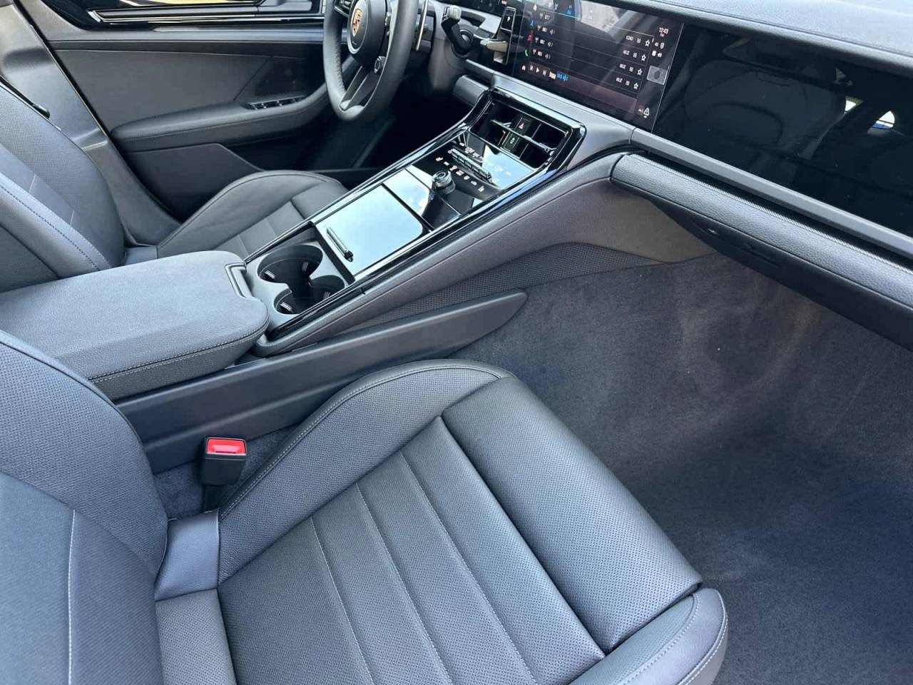 2026 Porsche Panamera 4