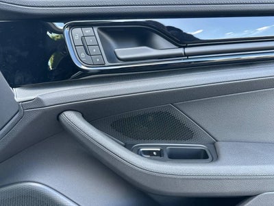 2026 Porsche Panamera 4