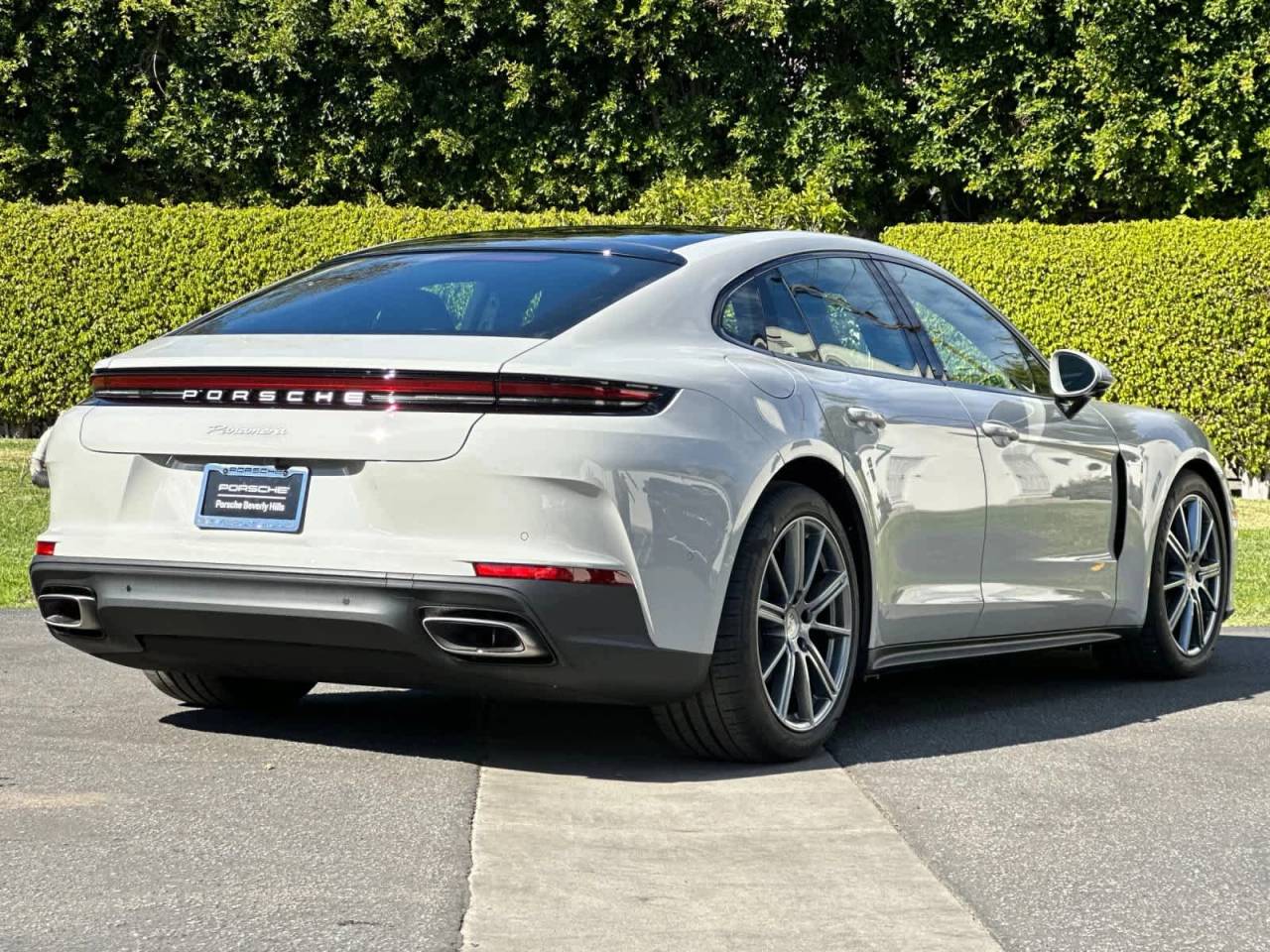2026 Porsche Panamera 4