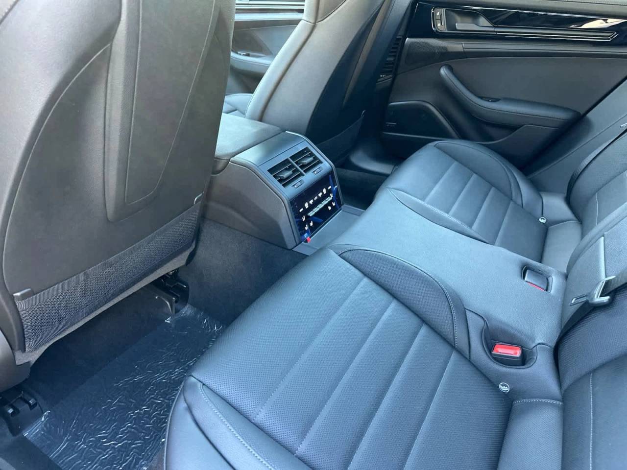 2026 Porsche Panamera RWD