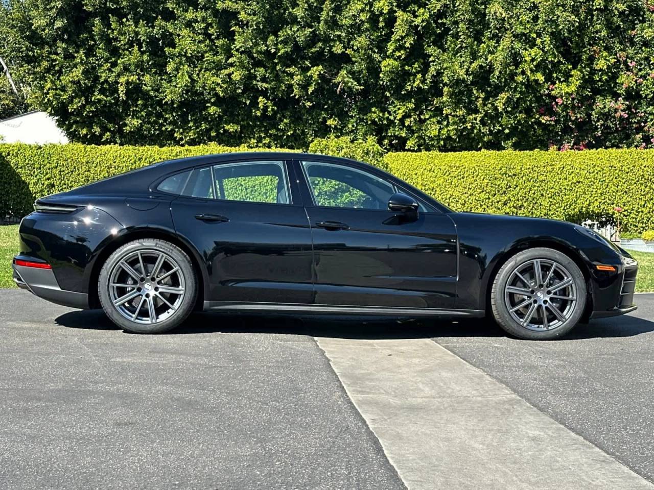 2026 Porsche Panamera RWD