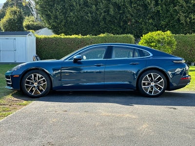 2026 Porsche Panamera Base