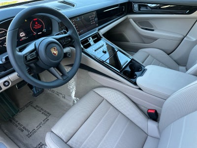 2026 Porsche Panamera Base