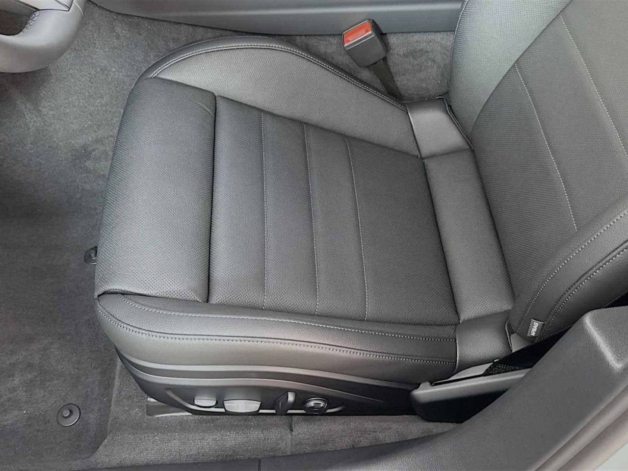 2026 Porsche Panamera 4