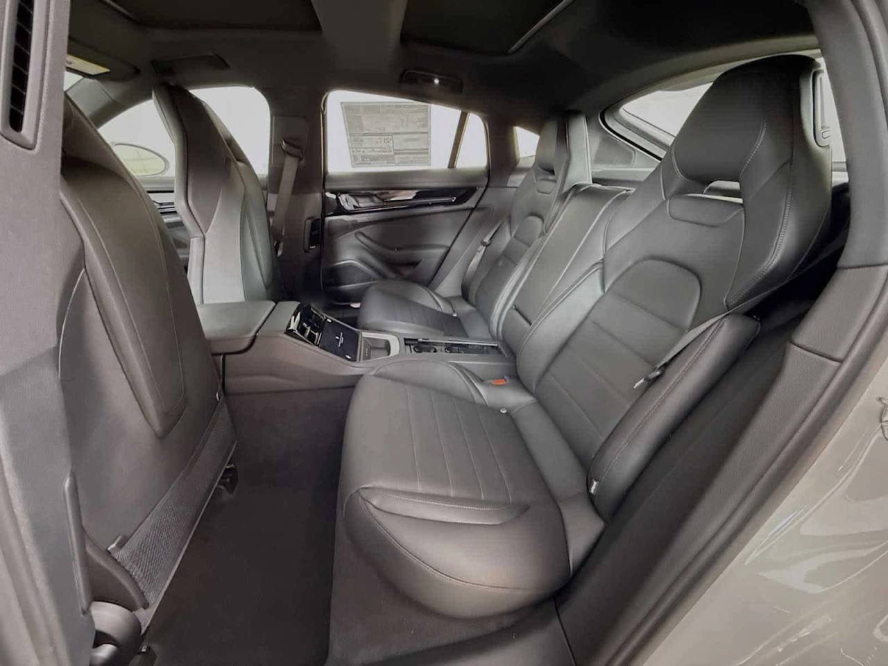 2026 Porsche Panamera 4