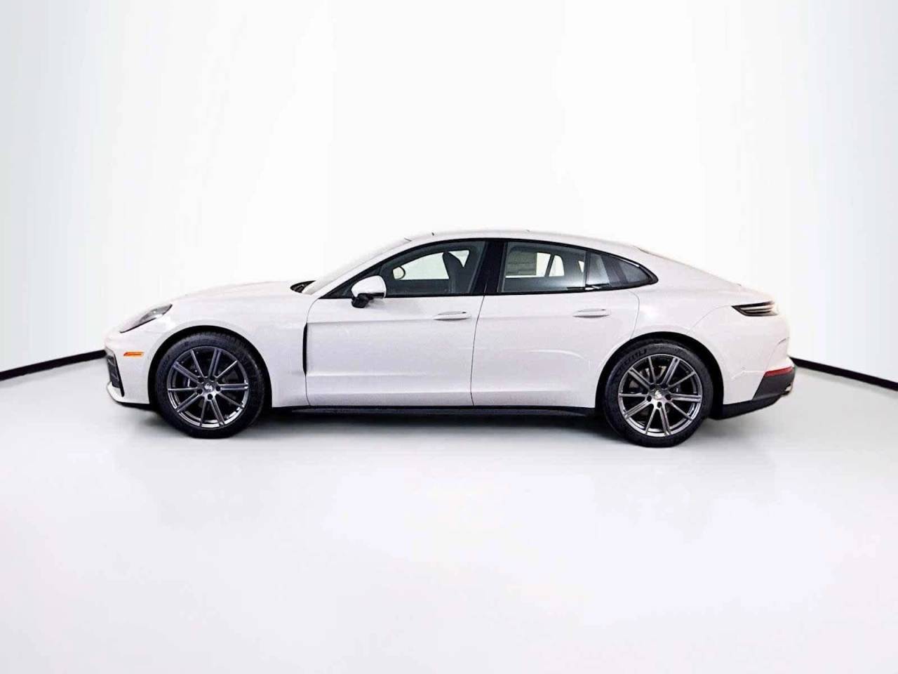 2026 Porsche Panamera 4