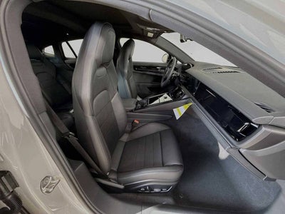 2026 Porsche Panamera 4