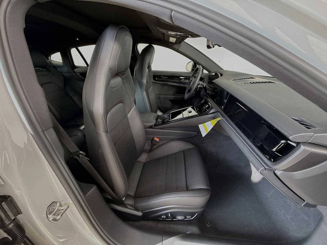 2026 Porsche Panamera 4