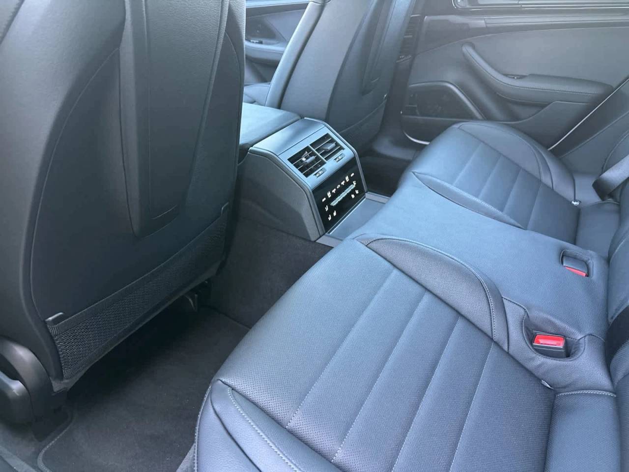 2026 Porsche Panamera Base