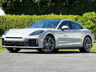 2026 Porsche Panamera Base