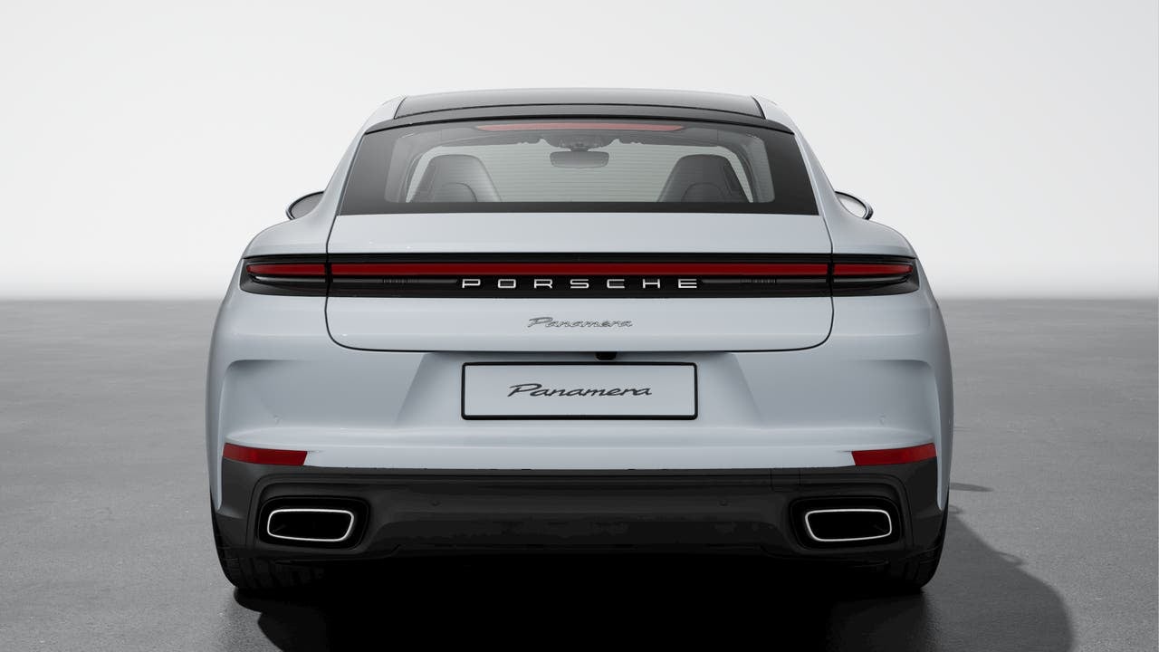 2025 Porsche Panamera 4