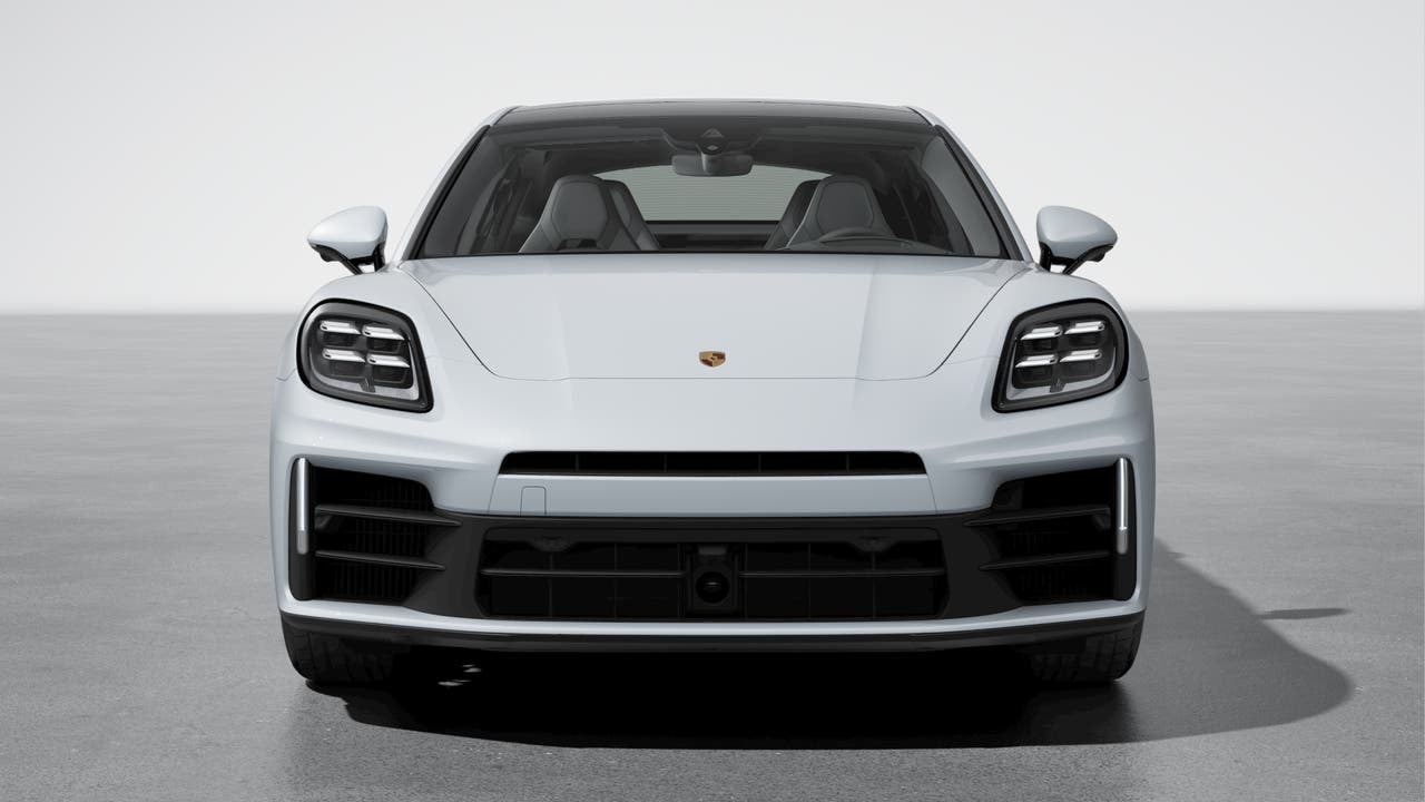 2025 Porsche Panamera 4