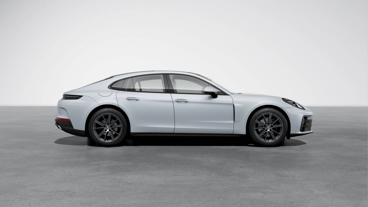 2026 Porsche Panamera 4