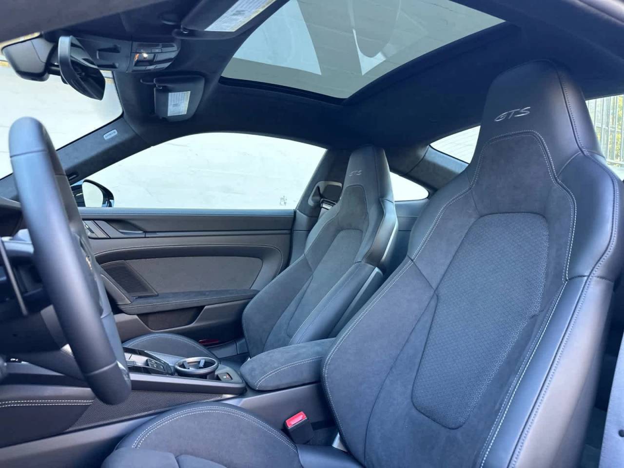 2026 Porsche 911 Carrera 4 GTS