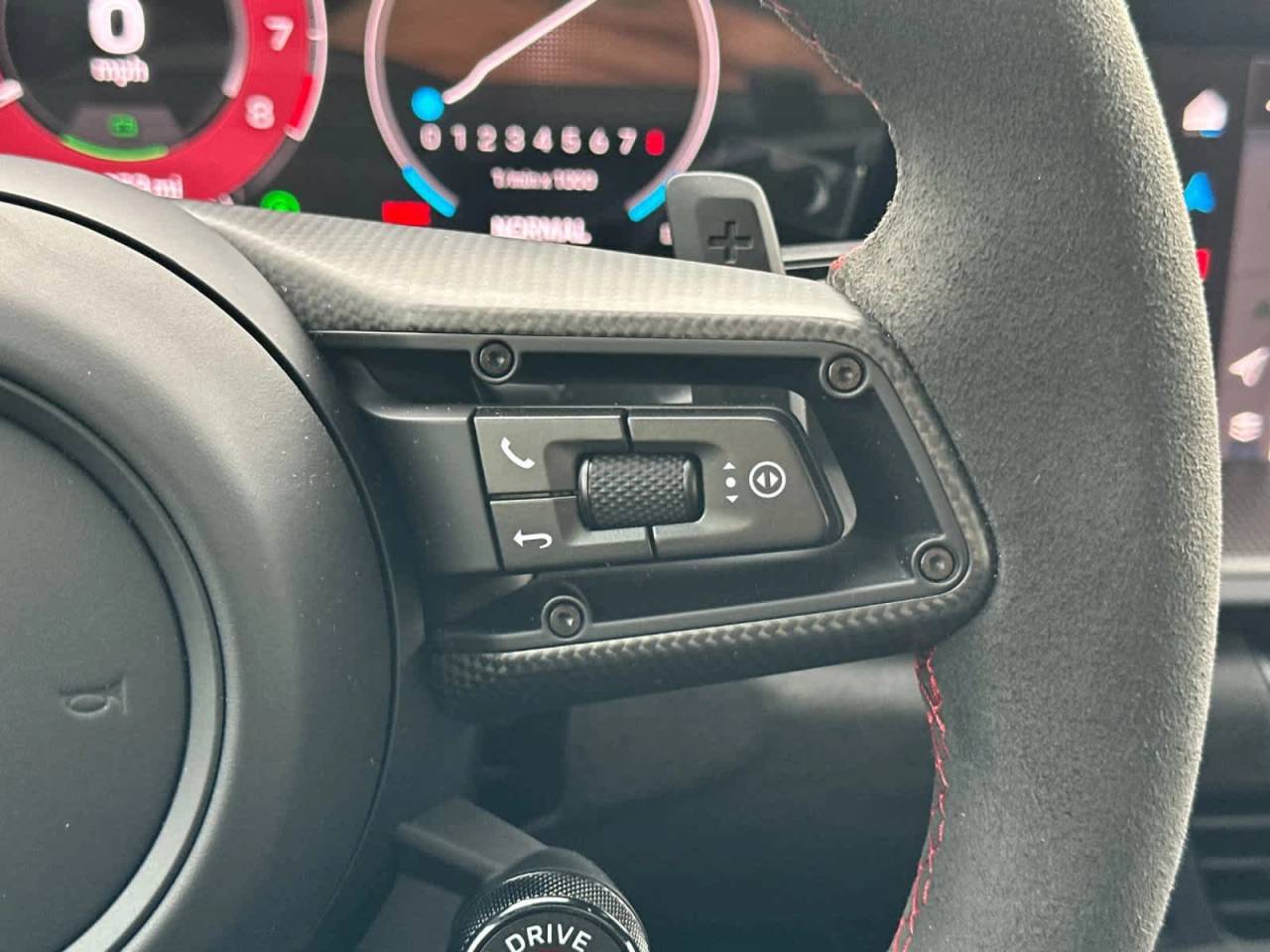 2026 Porsche 911 Carrera 4 GTS