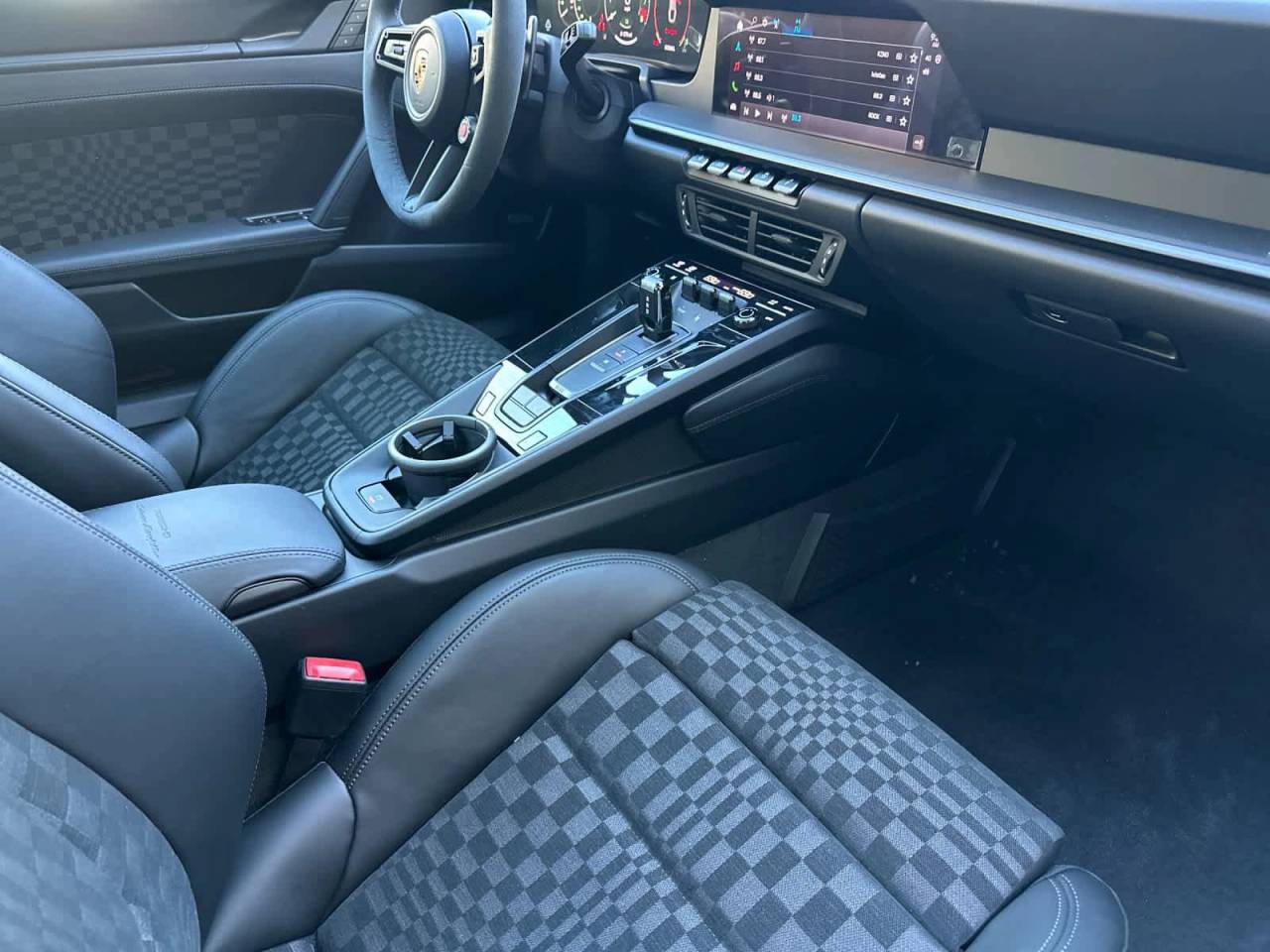 2026 Porsche 911 Carrera 4 GTS