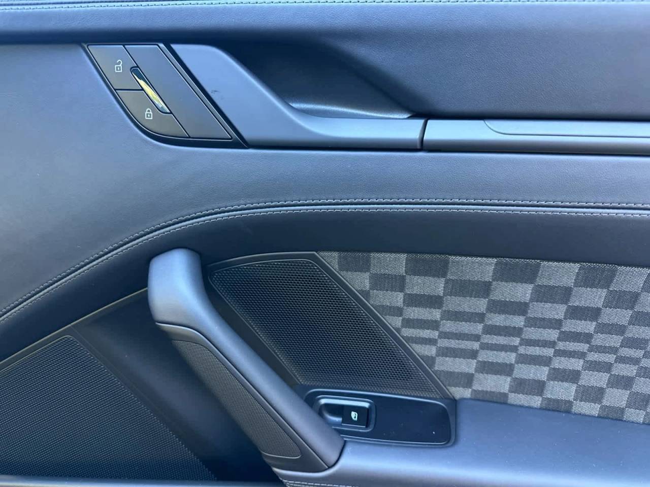 2026 Porsche 911 Carrera 4 GTS