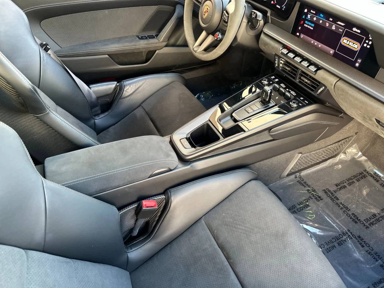 2025 Porsche 911 Carrera GTS