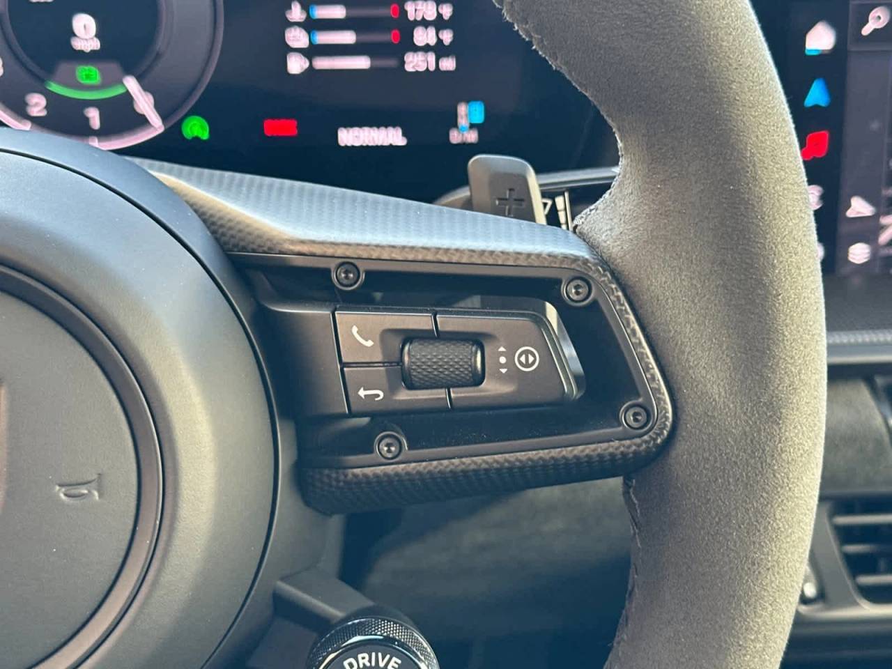 2025 Porsche 911 Carrera GTS