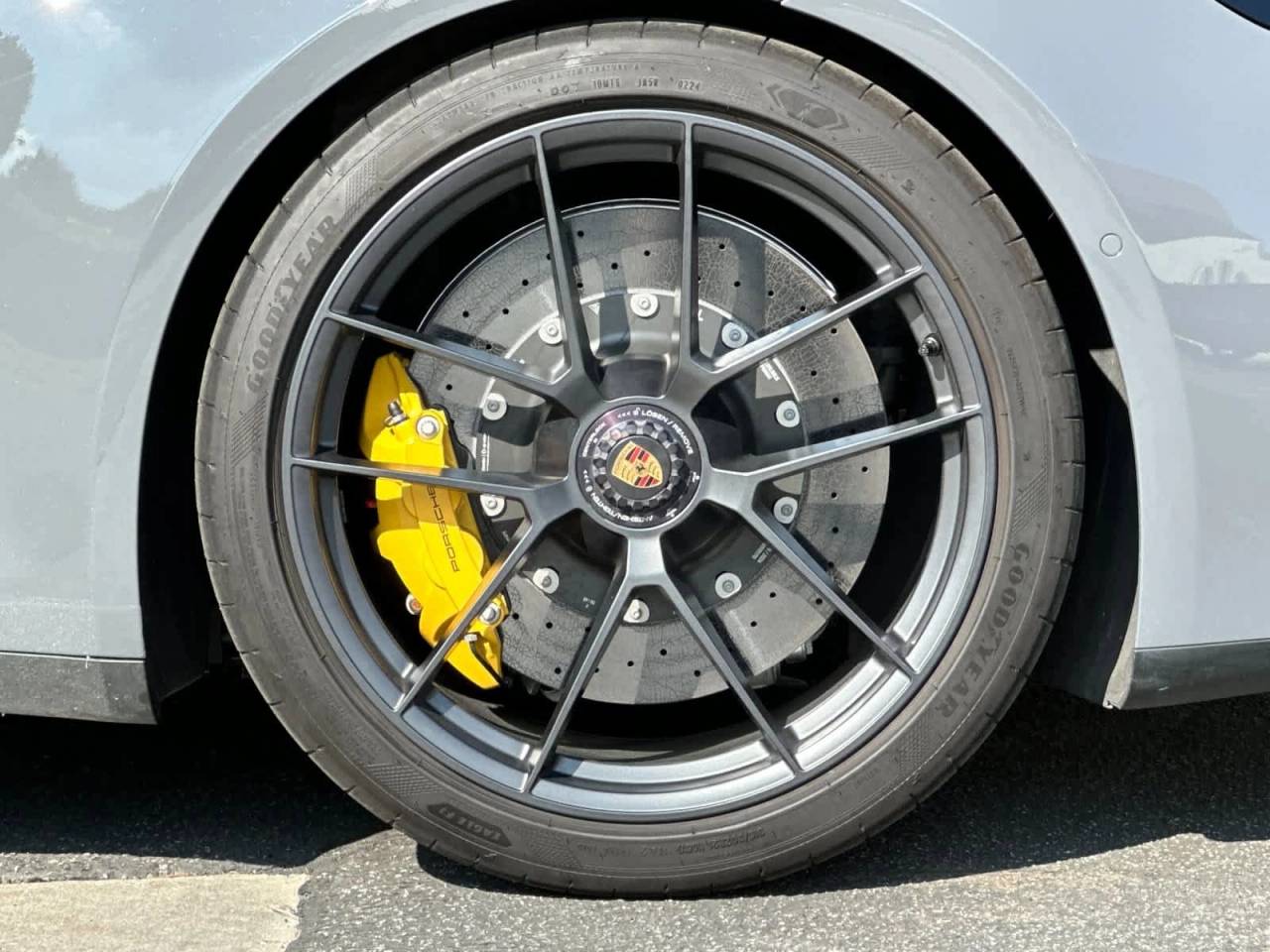 2025 Porsche 911 Carrera GTS