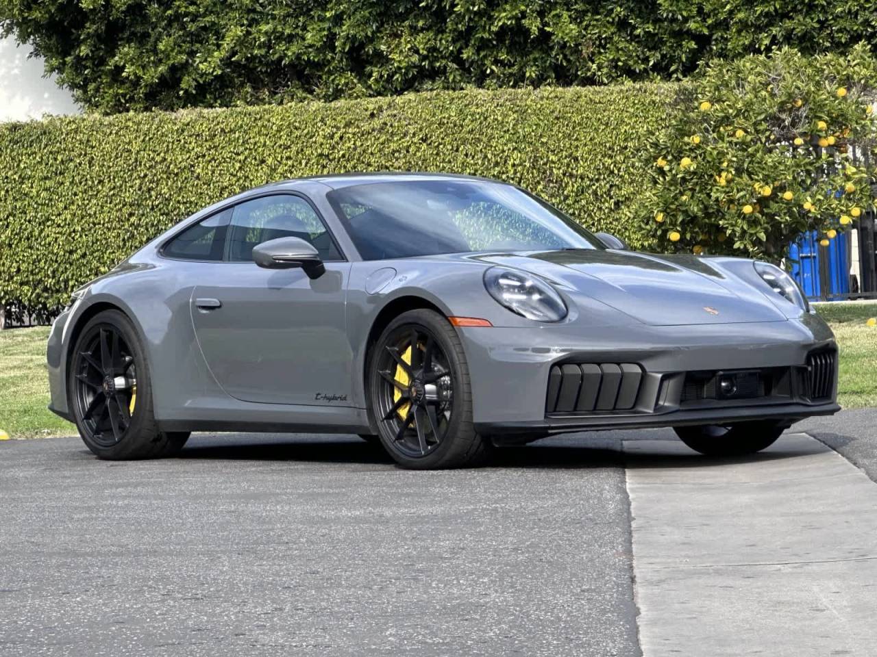 2025 Porsche 911 Carrera GTS