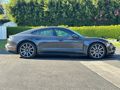 2022 Porsche Taycan 4S