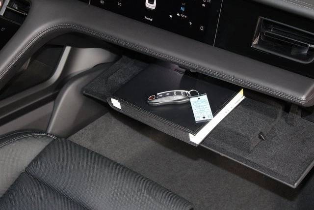 2024 Porsche Taycan 4S