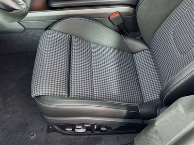 2025 Porsche Taycan Turbo