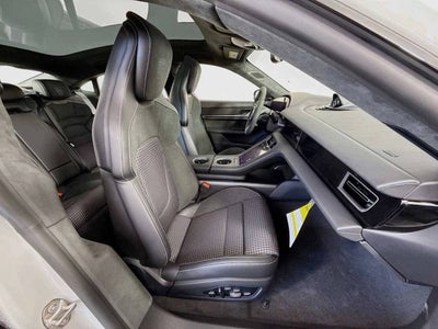 2025 Porsche Taycan Turbo