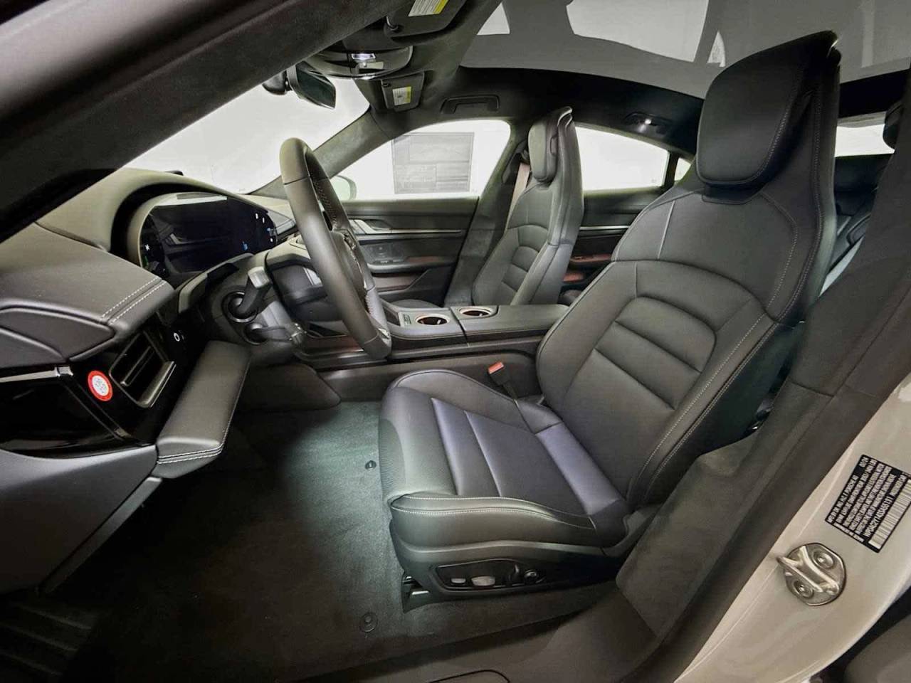 2025 Porsche Taycan Turbo