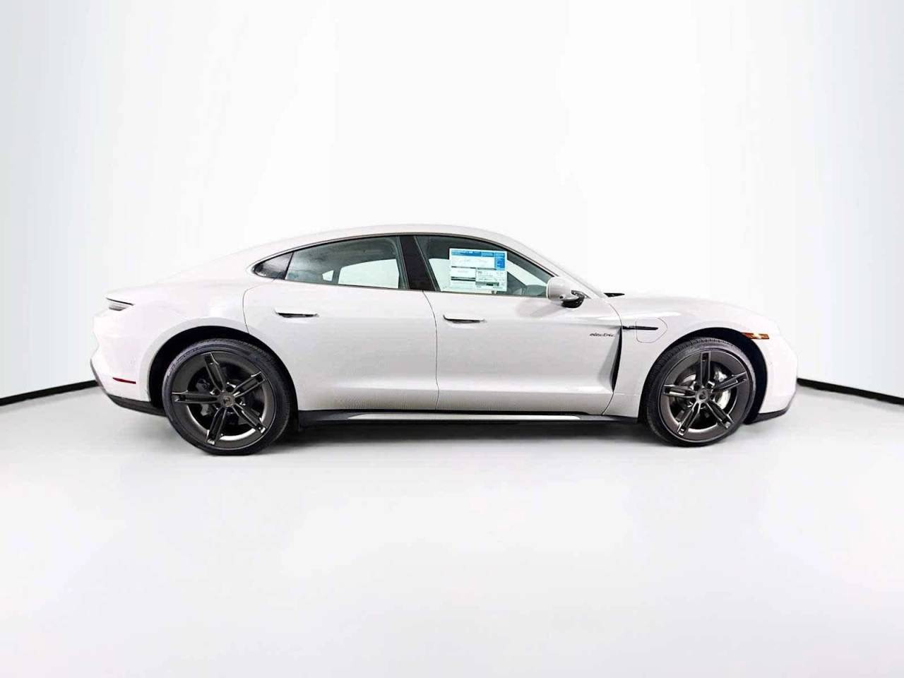 2025 Porsche Taycan Turbo