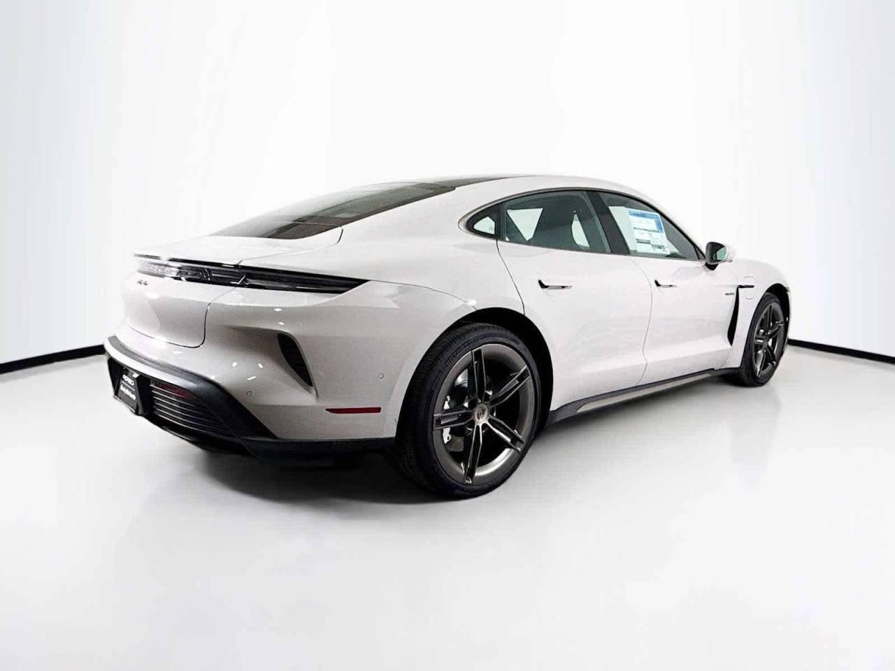 2025 Porsche Taycan Turbo