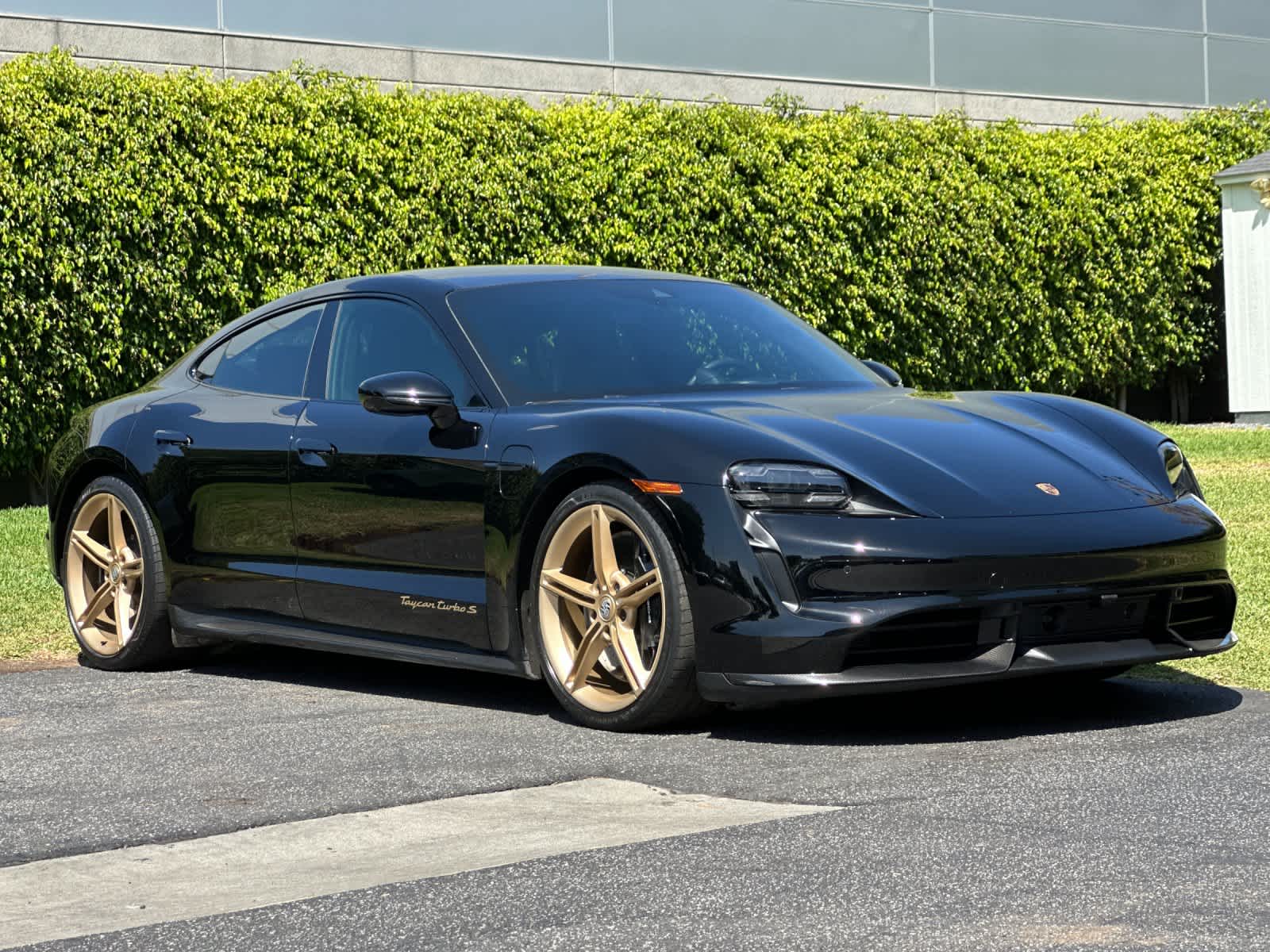 2022 Porsche Taycan Taycan Turbo S (MY22)