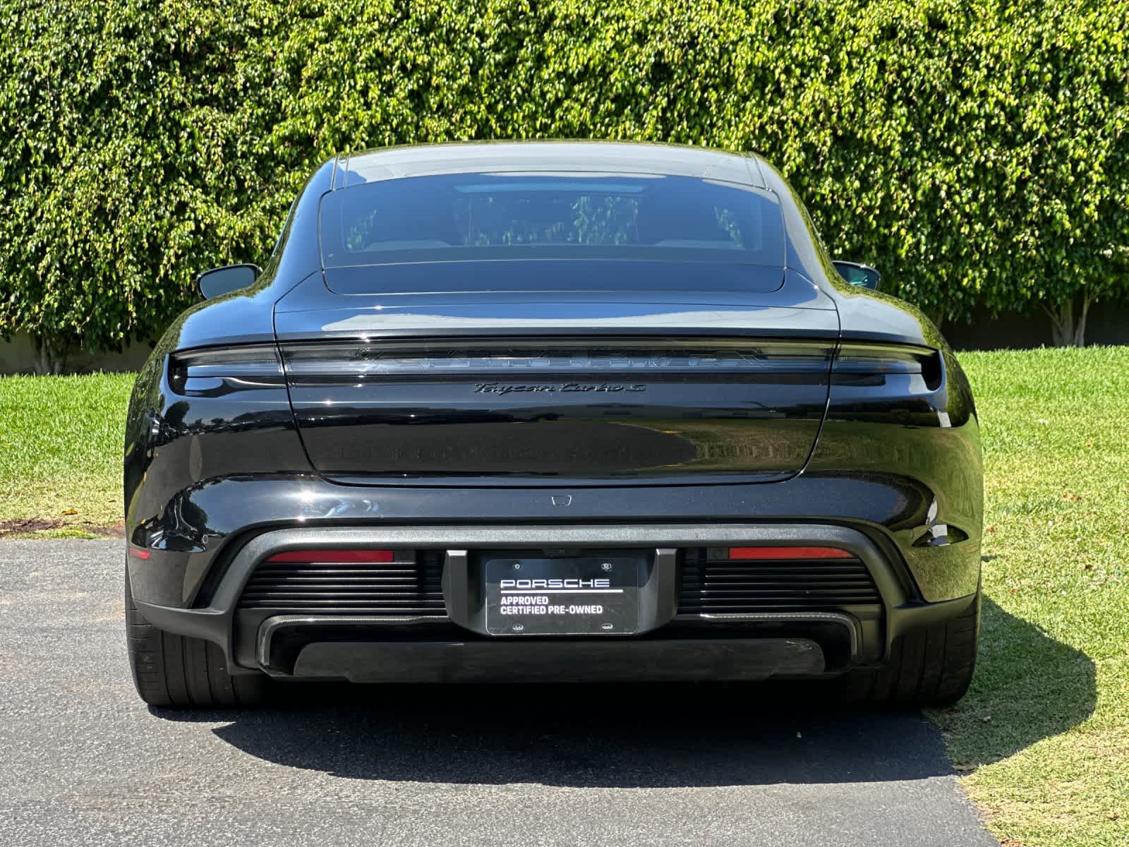 2022 Porsche Taycan Taycan Turbo S (MY22)