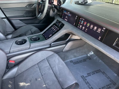 2024 Porsche Taycan Taycan GTS (MY24)
