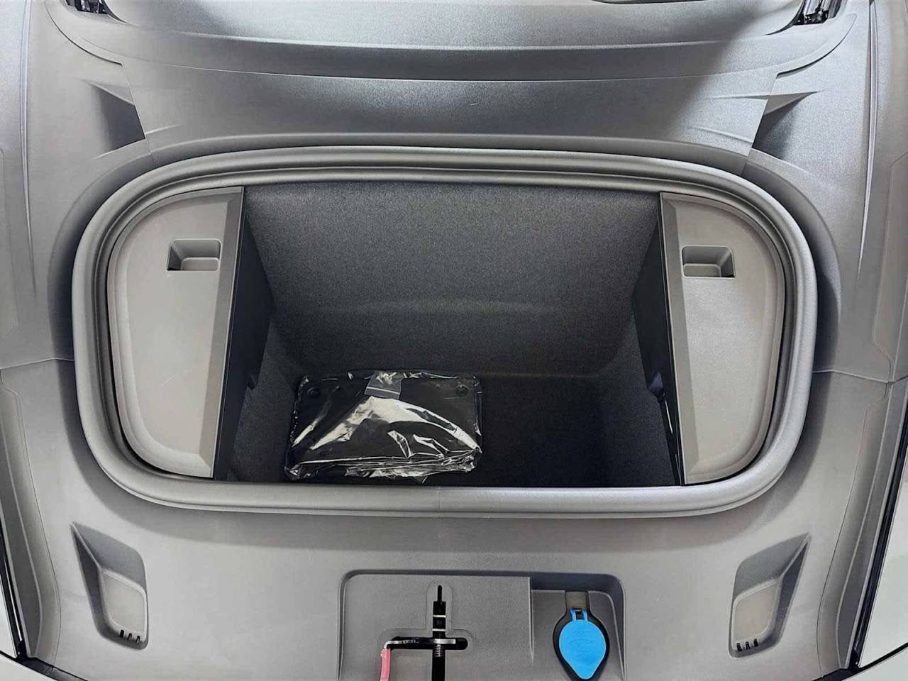 2025 Porsche Taycan Turbo GT with Weissach Package