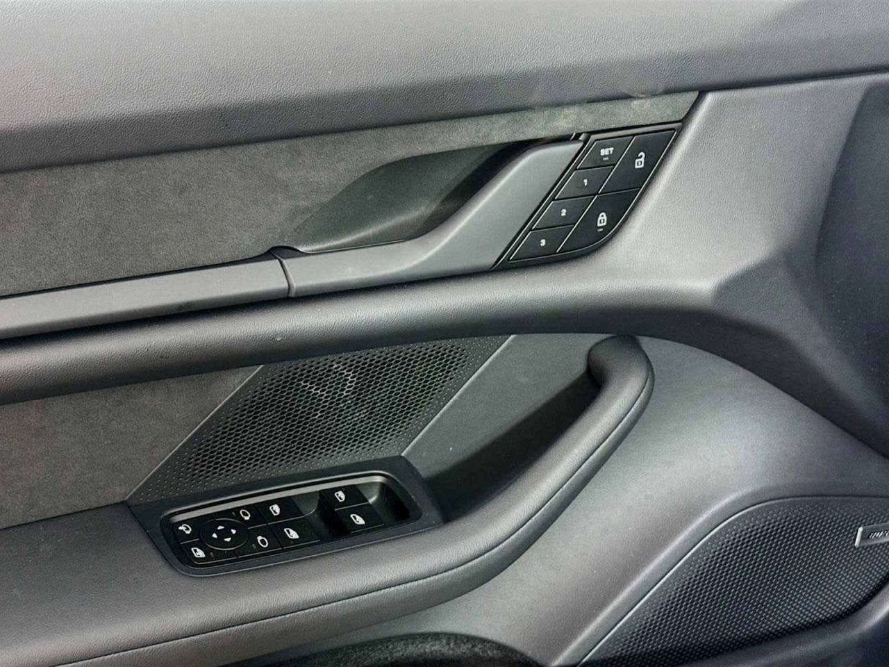 2025 Porsche Taycan Turbo GT