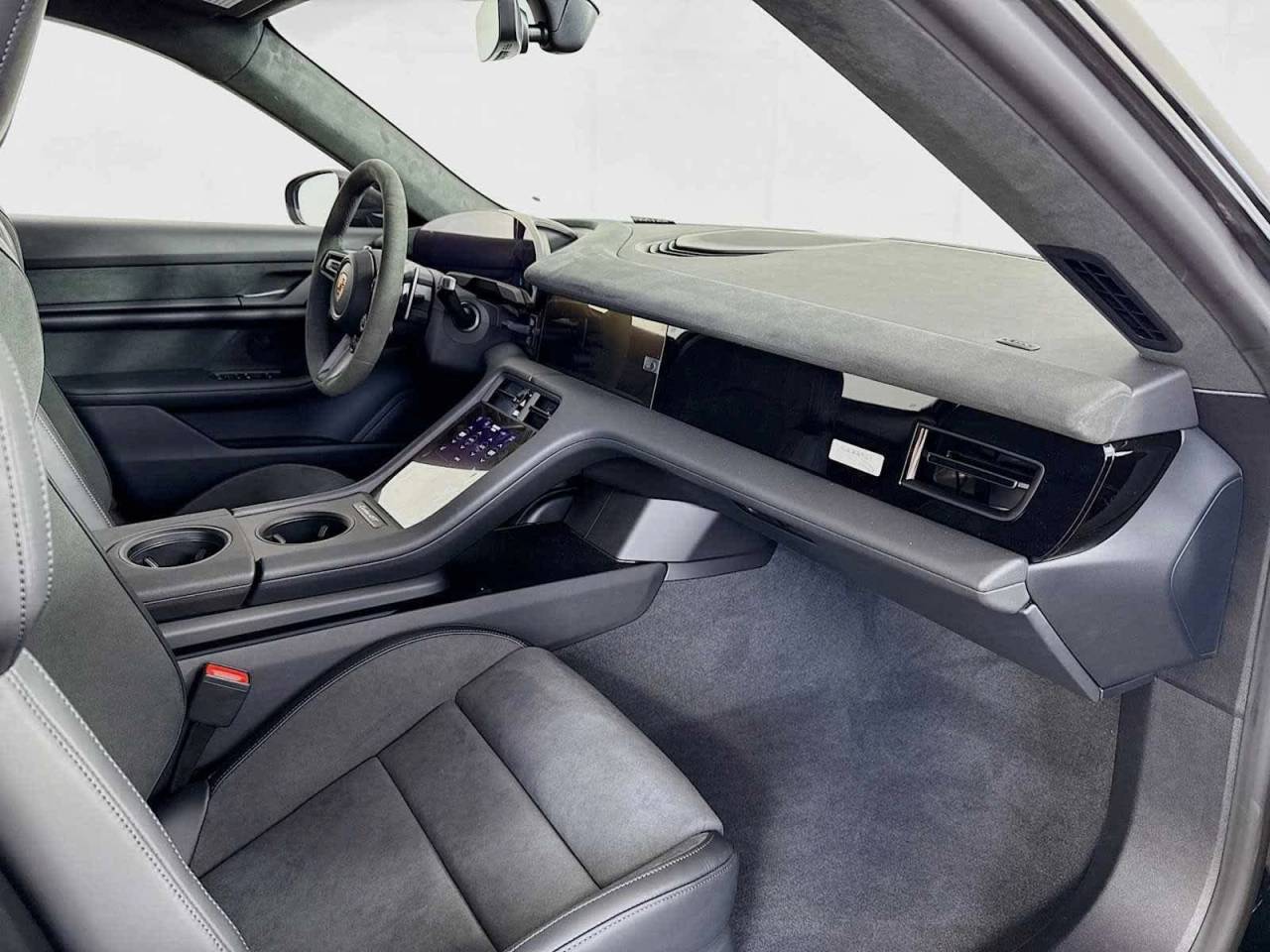 2025 Porsche Taycan Turbo GT