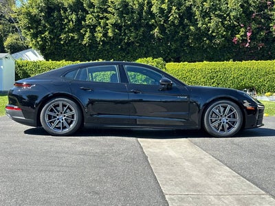 2026 Porsche Panamera 4 E-Hybrid