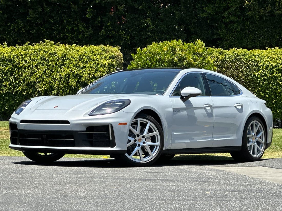 2025 Porsche Panamera 4 E-Hybrid