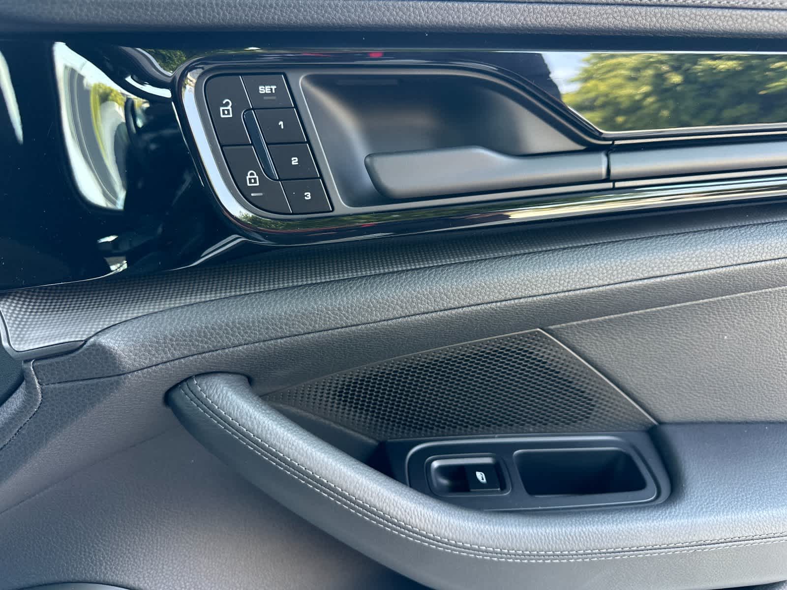 2025 Porsche Panamera 4 E-Hybrid