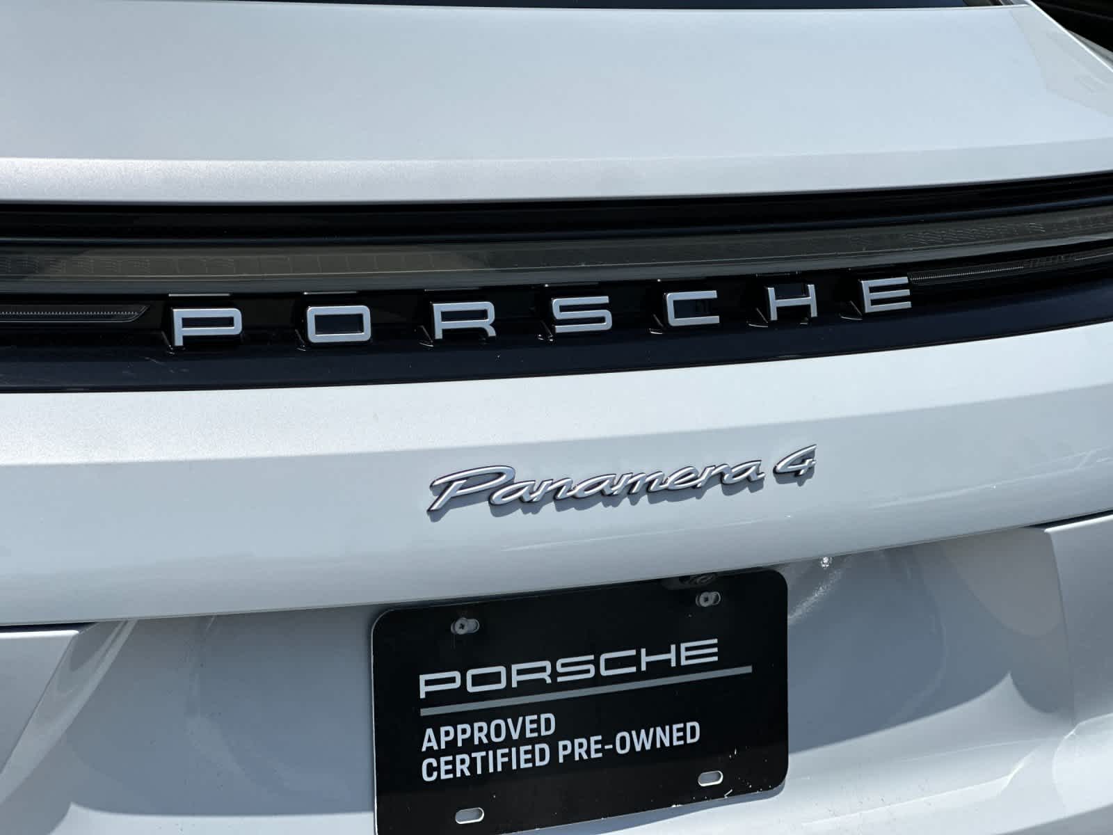 2025 Porsche Panamera 4 E-Hybrid