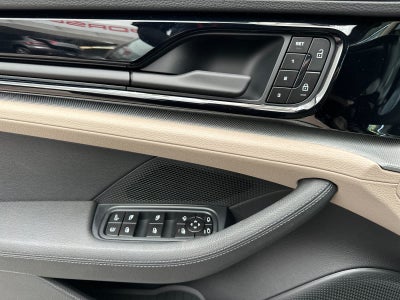 2026 Porsche Panamera 4 E-Hybrid