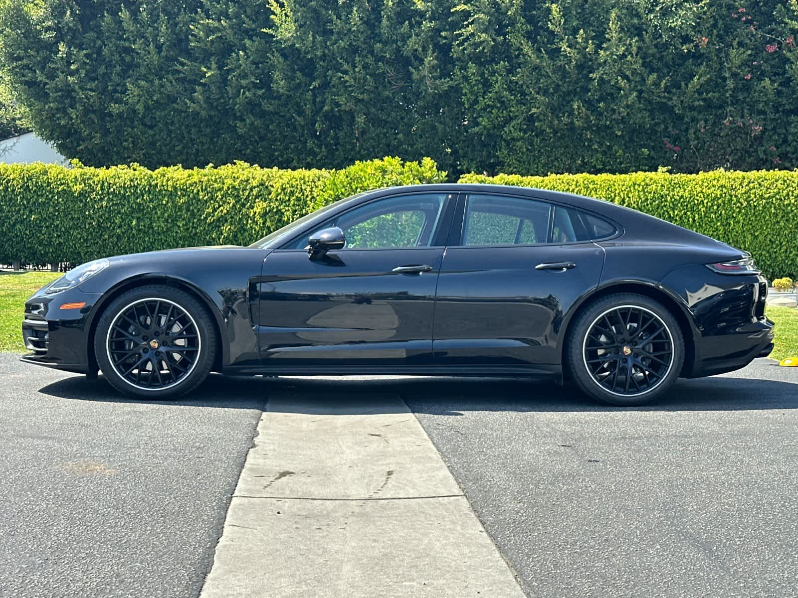 2023 Porsche Panamera Platinum Edition