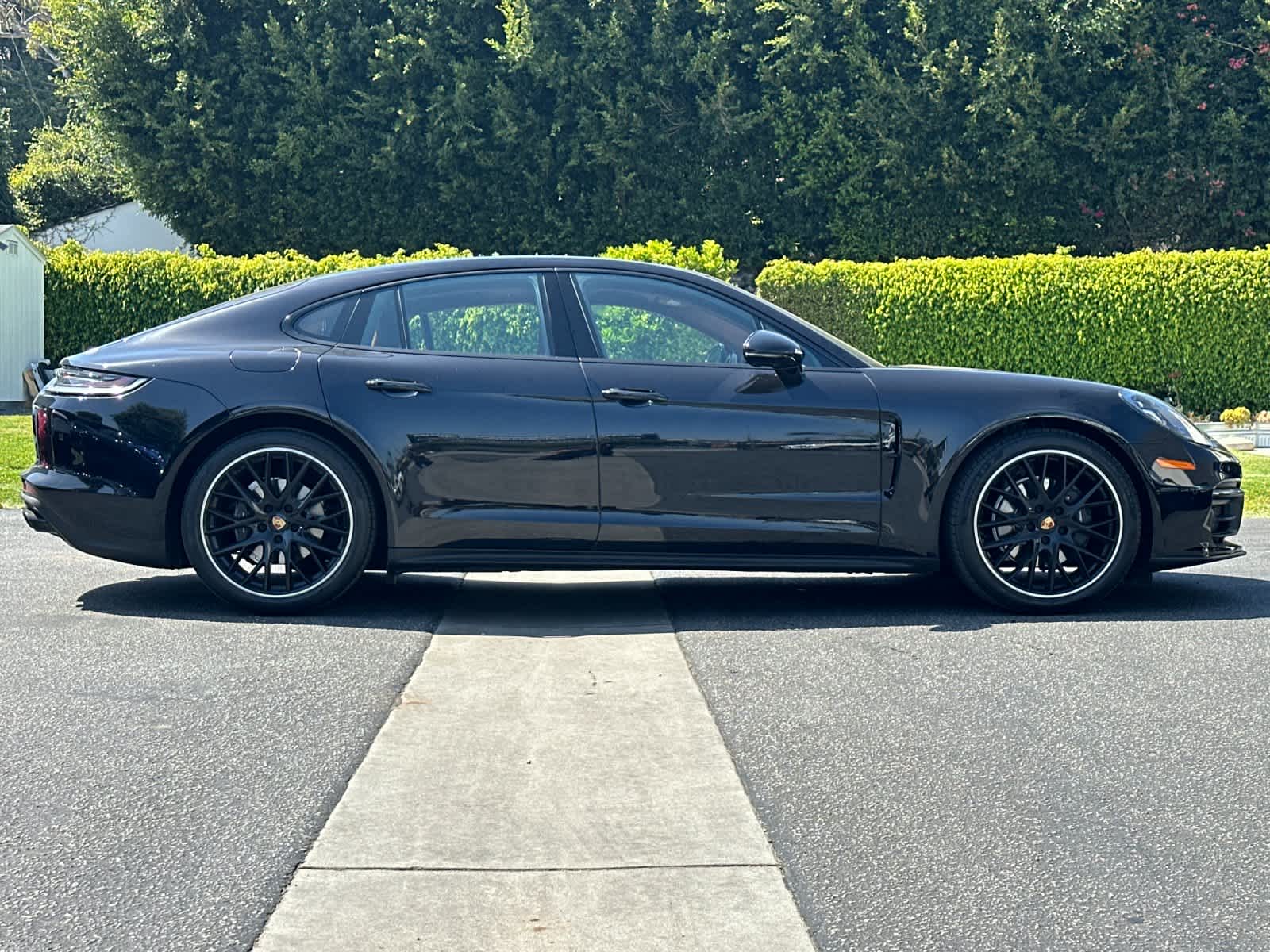 2023 Porsche Panamera Platinum Edition