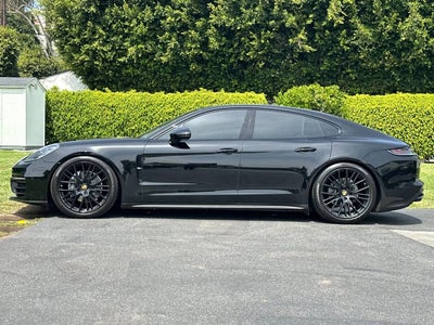 2022 Porsche Panamera Platinum Edition